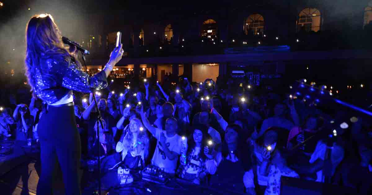 Twinnie lights up the stage at The British Country Music Festival