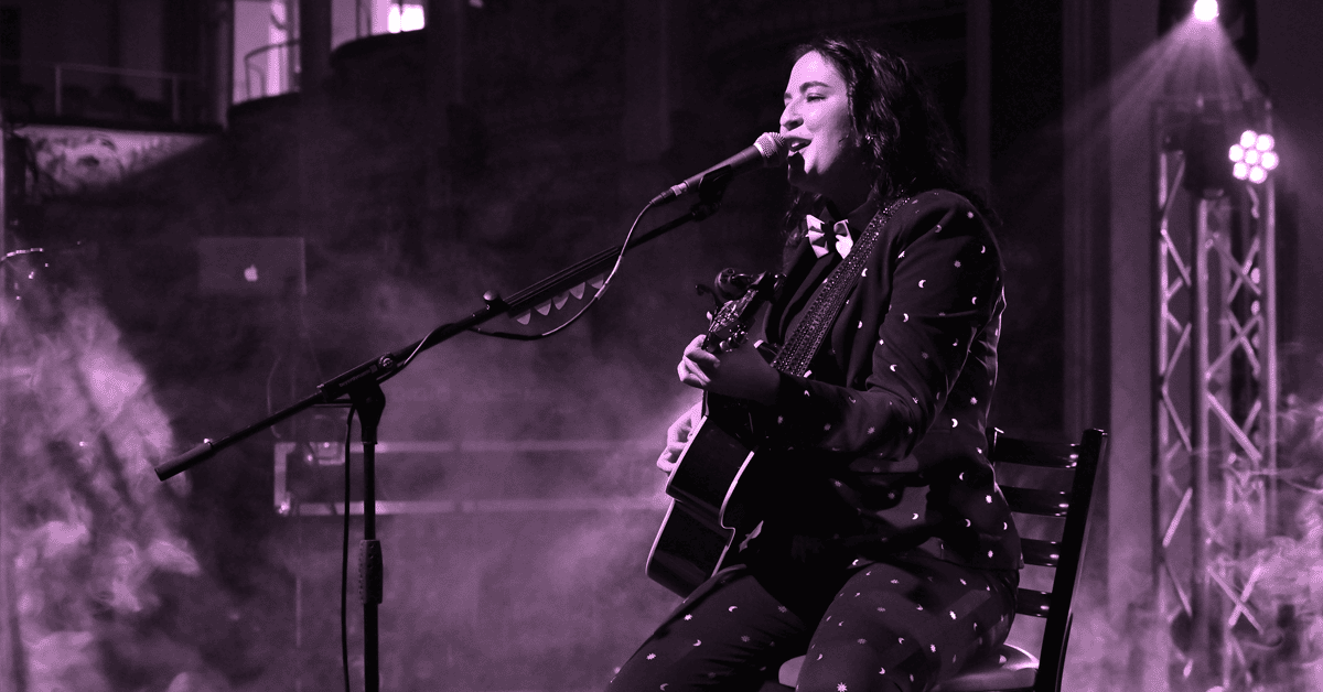 Candi Carpenter singing Little Sparrow at The British Country Music Festival 